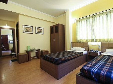 Tiger Inn Kolkata Ngoại thất bức ảnh